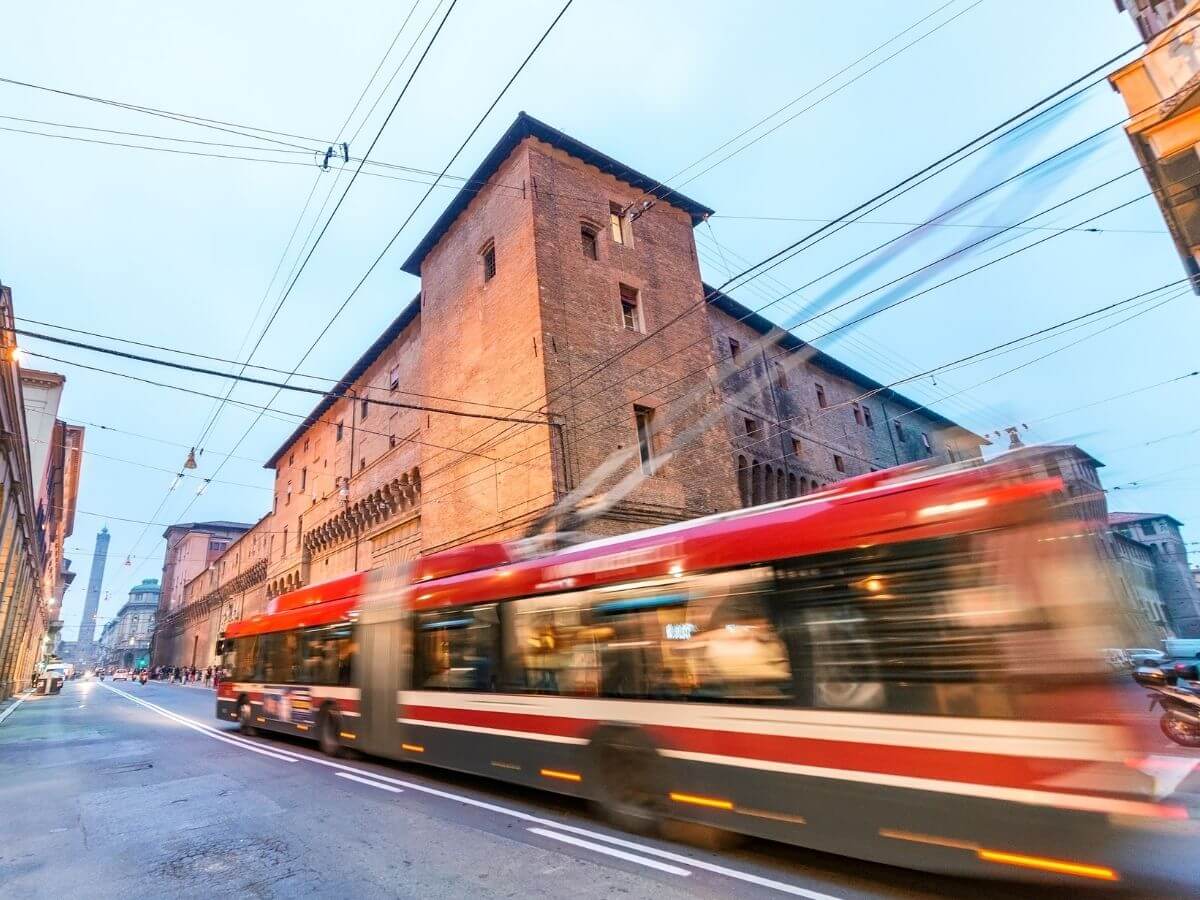 come muoversi a bologna in autobus 2