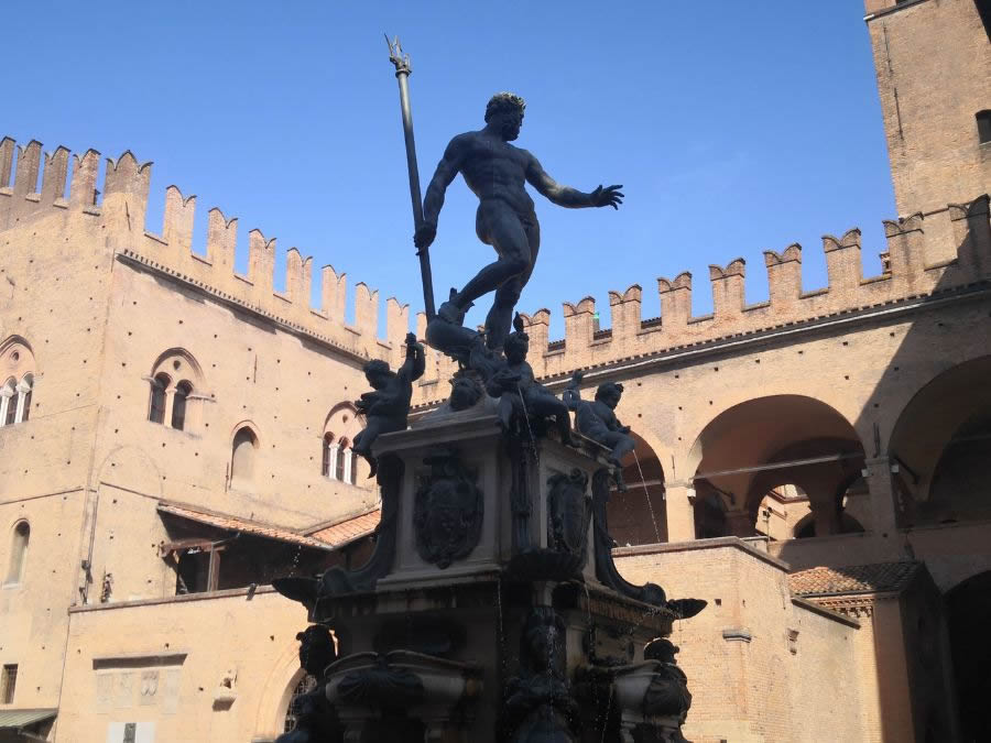 Nettuno è tra le Curiosità su Bologna