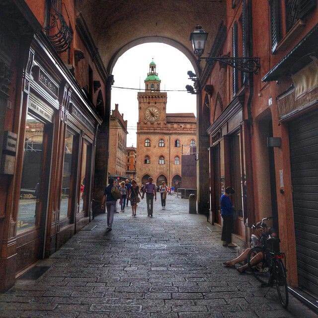 Via Clavature Bologna