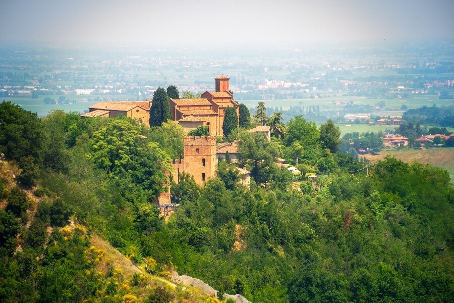 Monteveglio: il borgo medioevale sul borgo