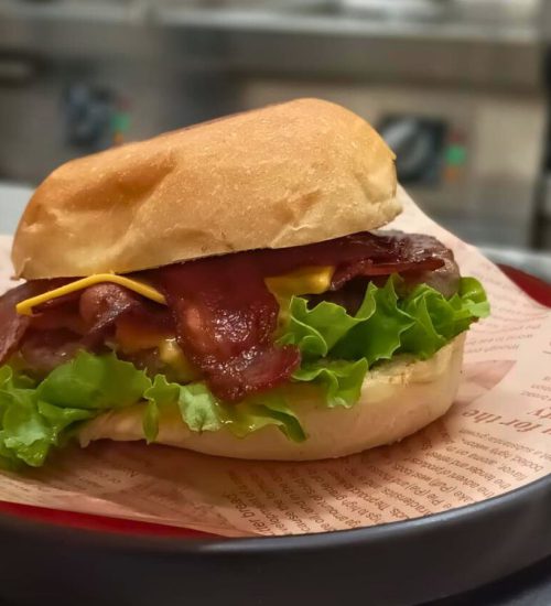 Dal Divinos, cosa offre la nuova hamburgeria a Bologna