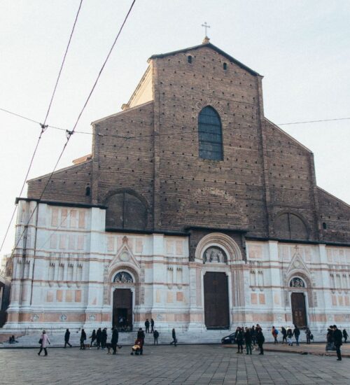 Trasferirsi a Bologna: lavoro, qualità della vita e opportunità